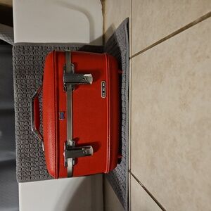Vintage American Tourister train case